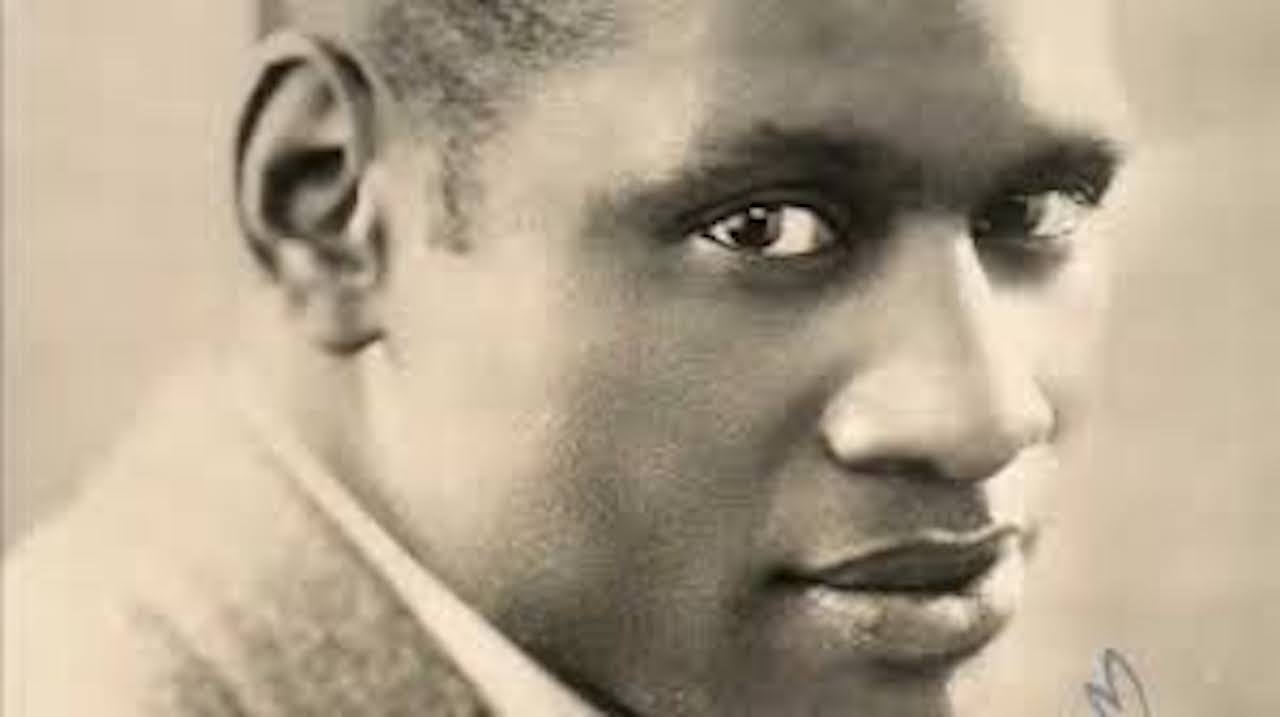 Voices Radio: We pay tribute to the brilliant, Paul Robeson. Voices Radio: We pay tribute to the brilliant, Paul Robeson.